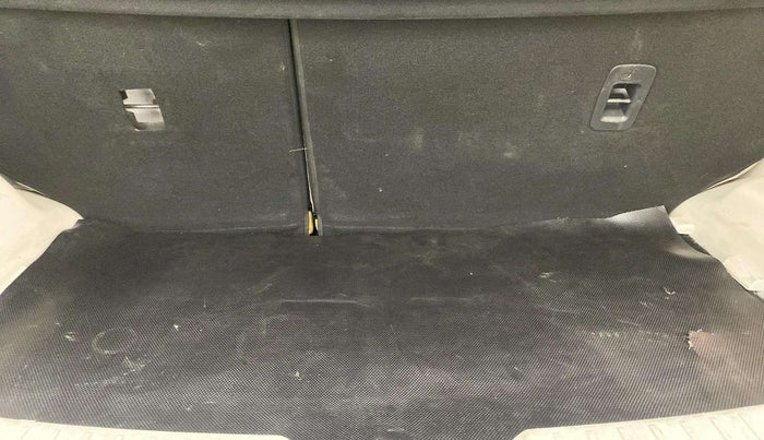 2019 Mahindra XUV300 W8 (O) 1.2 PETROL, Petrol, Manual, 41,826 km, Boot Inside