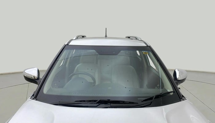 2019 Mahindra XUV300 W8 (O) 1.2 PETROL, Petrol, Manual, 41,826 km, Front Windshield