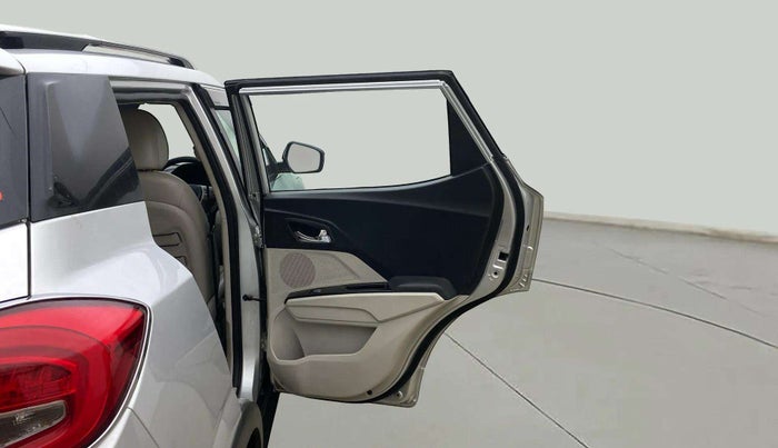 2019 Mahindra XUV300 W8 (O) 1.2 PETROL, Petrol, Manual, 41,826 km, RHS Rear Door