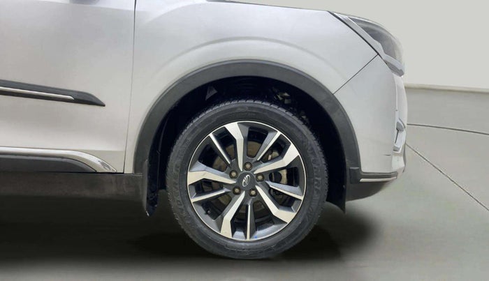 2019 Mahindra XUV300 W8 (O) 1.2 PETROL, Petrol, Manual, 41,826 km, Right Front Wheel