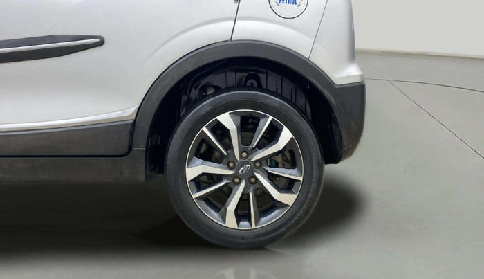 2019 Mahindra XUV300 W8 (O) 1.2 PETROL, Petrol, Manual, 41,826 km, Left Rear Wheel