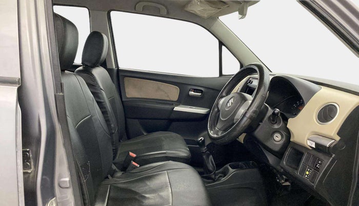 2017 Maruti Wagon R 1.0 LXI CNG, CNG, Manual, 52,787 km, Right Side Front Door Cabin