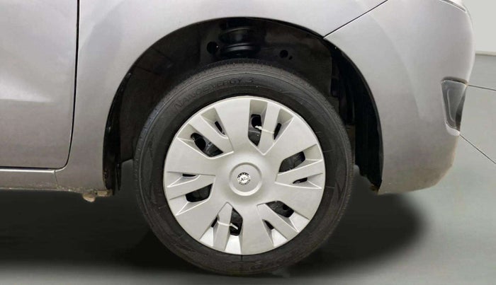2017 Maruti Wagon R 1.0 LXI CNG, CNG, Manual, 52,787 km, Right Front Wheel