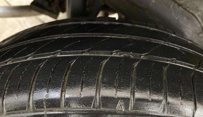 2017 Maruti Wagon R 1.0 LXI CNG, CNG, Manual, 52,787 km, Right Rear Tyre Tread