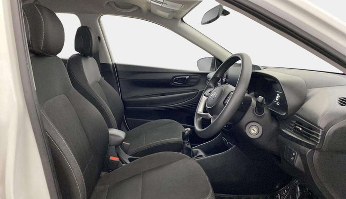 2021 Hyundai NEW I20 SPORTZ 1.2 MT, Petrol, Manual, 19,369 km, Right Side Front Door Cabin