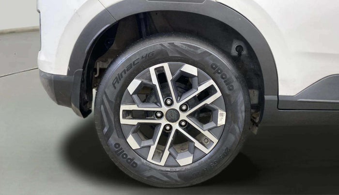 2022 Hyundai VENUE SX 1.2 PETROL, Petrol, Manual, 31,360 km, Right Rear Wheel