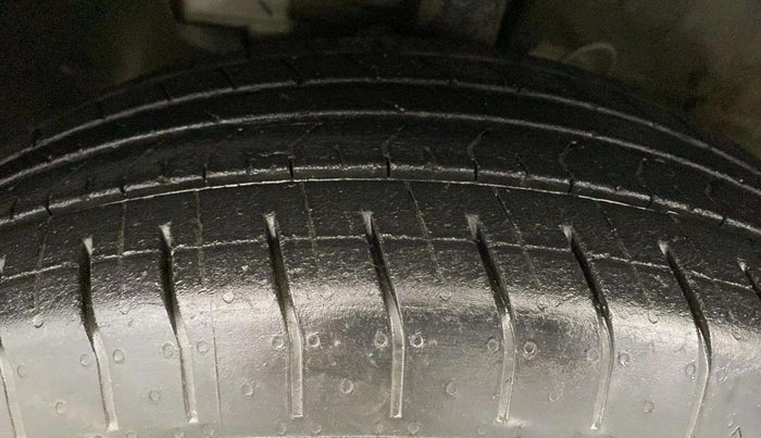 2022 Hyundai VENUE SX 1.2 PETROL, Petrol, Manual, 31,360 km, Left Front Tyre Tread