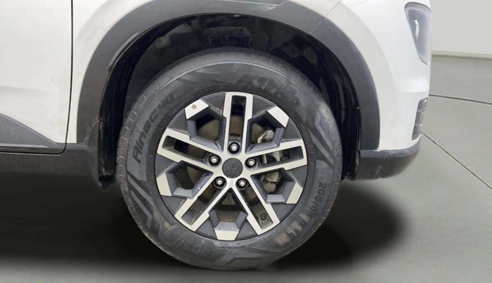 2022 Hyundai VENUE SX 1.2 PETROL, Petrol, Manual, 31,360 km, Right Front Wheel
