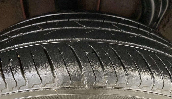 2021 Renault Kiger RXZ TURBO CVT, Petrol, Automatic, 24,093 km, Right Rear Tyre Tread