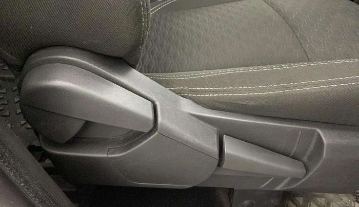 2021 Renault Kiger RXZ TURBO CVT, Petrol, Automatic, 24,093 km, Driver Side Adjustment Panel