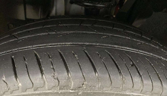 2024 Nissan MAGNITE XE, Petrol, Manual, 20,620 km, Left Front Tyre Tread