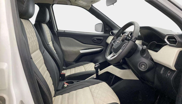 2024 Nissan MAGNITE XE, Petrol, Manual, 20,620 km, Right Side Front Door Cabin