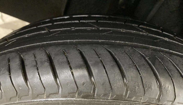 2024 Nissan MAGNITE XE, Petrol, Manual, 20,620 km, Left Rear Tyre Tread