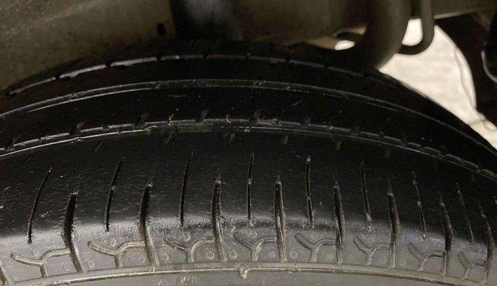 2014 Maruti Celerio VXI AMT, Petrol, Automatic, 68,652 km, Left Rear Tyre Tread