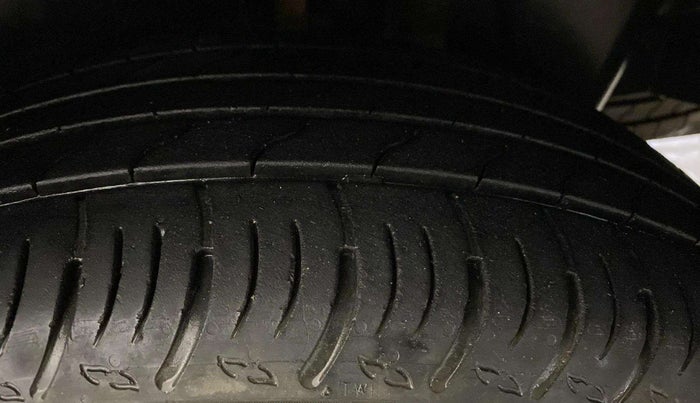 2022 Maruti XL6 ALPHA PLUS MT, Petrol, Manual, 20,734 km, Left Rear Tyre Tread