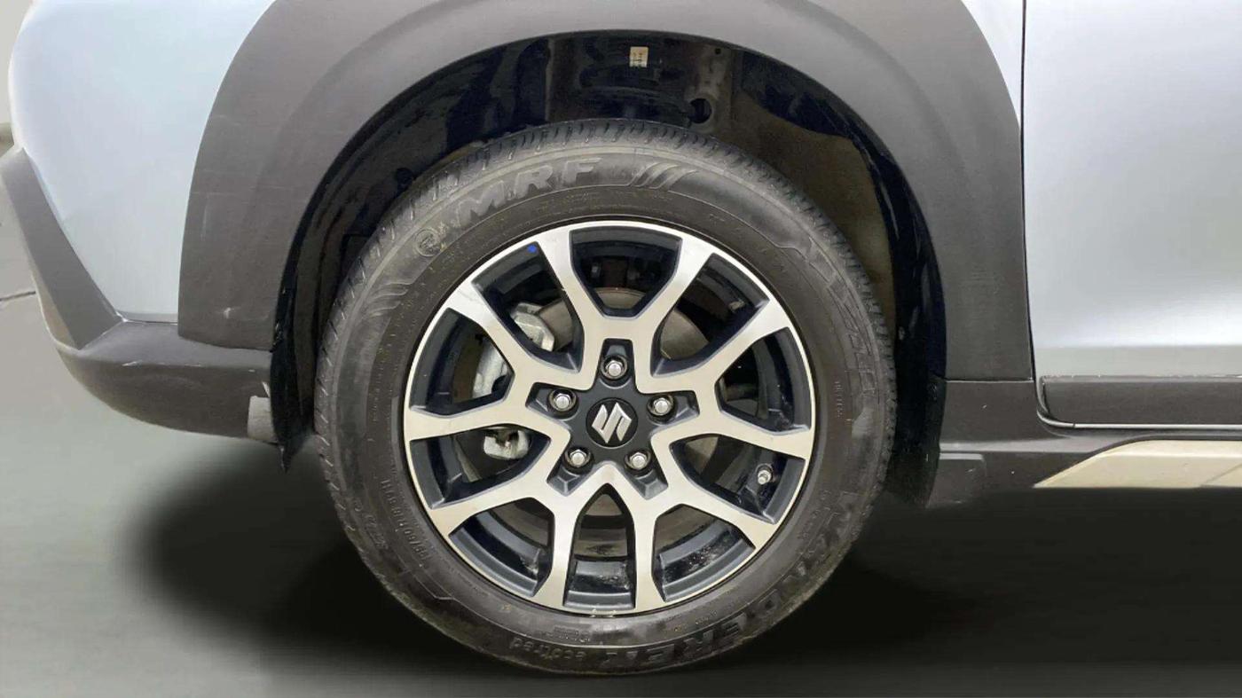 2022 Maruti XL6 ALPHA PLUS MT, Petrol, Manual, 20,734 km, Left Front Wheel