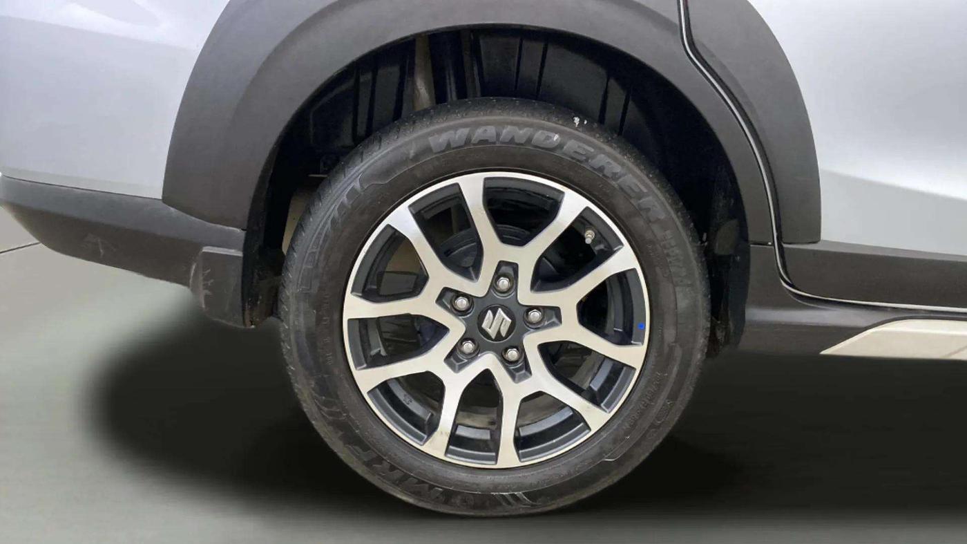 2022 Maruti XL6 ALPHA PLUS MT, Petrol, Manual, 20,734 km, Right Rear Wheel