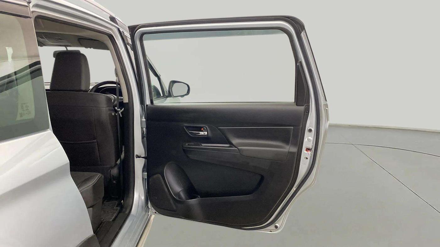 2022 Maruti XL6 ALPHA PLUS MT, Petrol, Manual, 20,734 km, RHS Rear Door