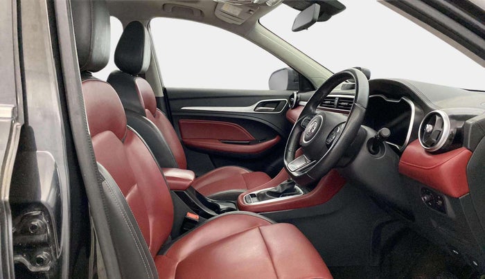 2023 MG ASTOR SAVVY 1.5 CVT S RED, Petrol, Automatic, 67,108 km, Right Side Front Door Cabin