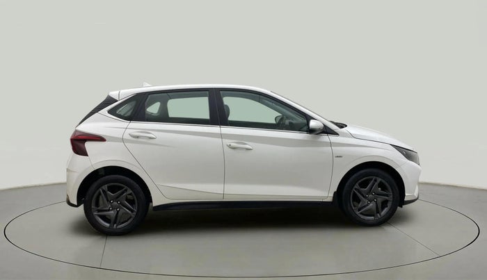 2021 Hyundai NEW I20 SPORTZ 1.2 AT, Petrol, Automatic, 41,030 km, Right Side View