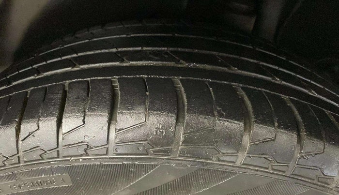 2021 Hyundai Creta SX EXECUTIVE 1.5 PETROL, Petrol, Manual, 29,036 km, Left Rear Tyre Tread