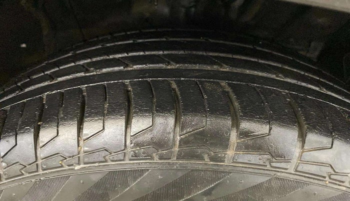 2021 Hyundai Creta SX EXECUTIVE 1.5 PETROL, Petrol, Manual, 29,036 km, Right Front Tyre Tread