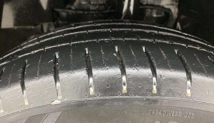 2019 Tata NEXON XM PETROL, Petrol, Manual, 95,631 km, Left Front Tyre Tread