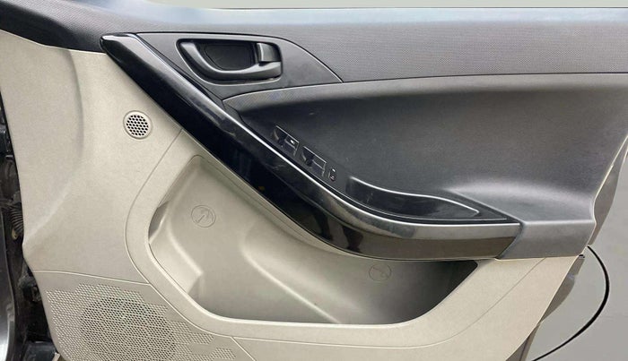 2019 Tata NEXON XM PETROL, Petrol, Manual, 95,631 km, Driver Side Door Panels Control