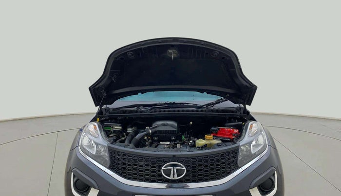 2019 Tata NEXON XM PETROL, Petrol, Manual, 95,631 km, Open Bonet