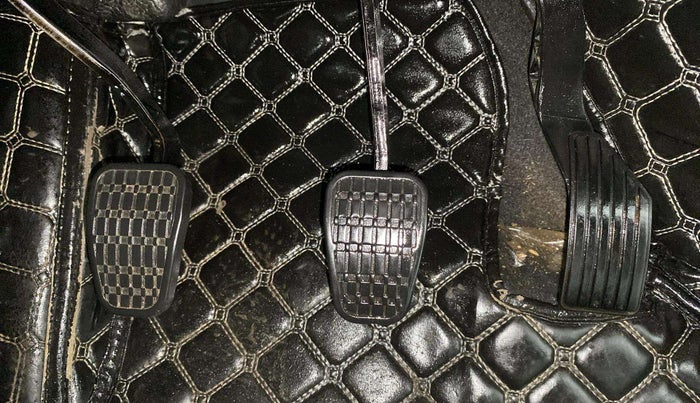 2024 Tata PUNCH PURE MT, Petrol, Manual, 28,542 km, Pedals
