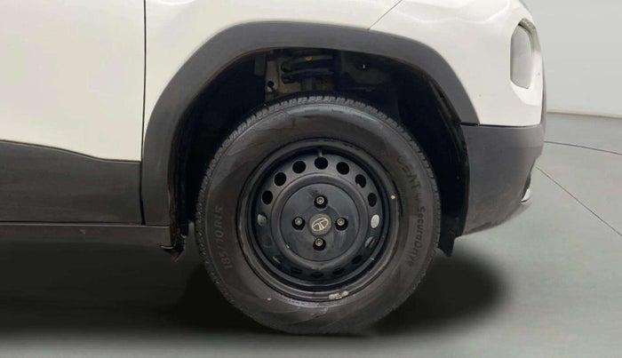 2024 Tata PUNCH PURE MT, Petrol, Manual, 28,542 km, Right Front Wheel