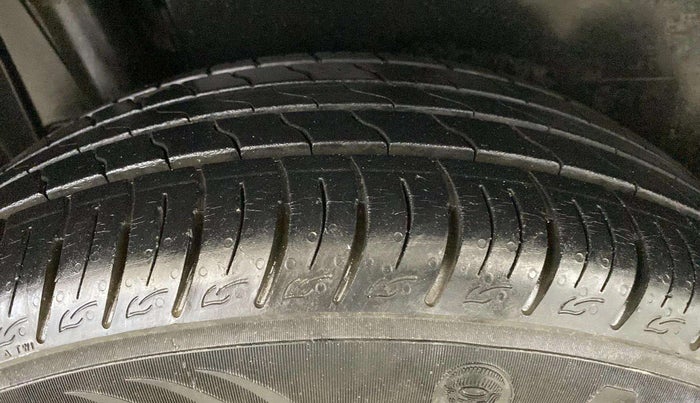 2020 Maruti Vitara Brezza VXI, Petrol, Manual, 17,165 km, Right Rear Tyre Tread