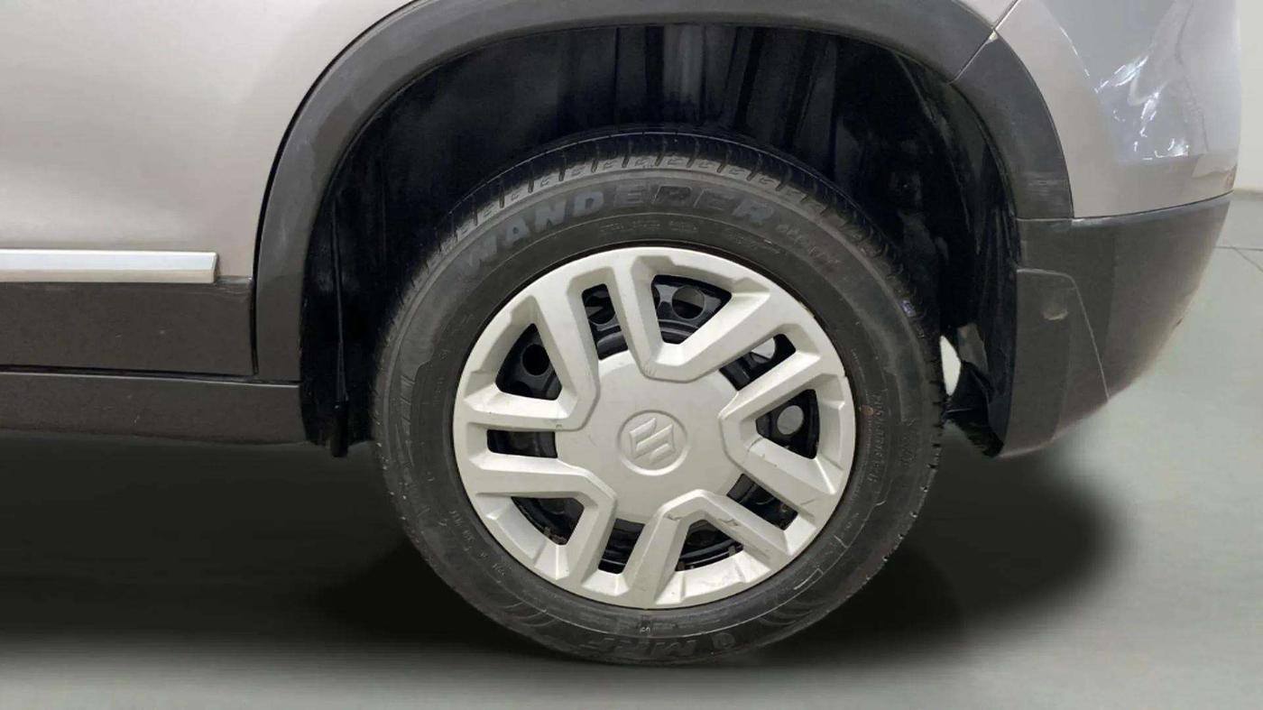 2020 Maruti Vitara Brezza VXI, Petrol, Manual, 17,320 km, Left Rear Wheel
