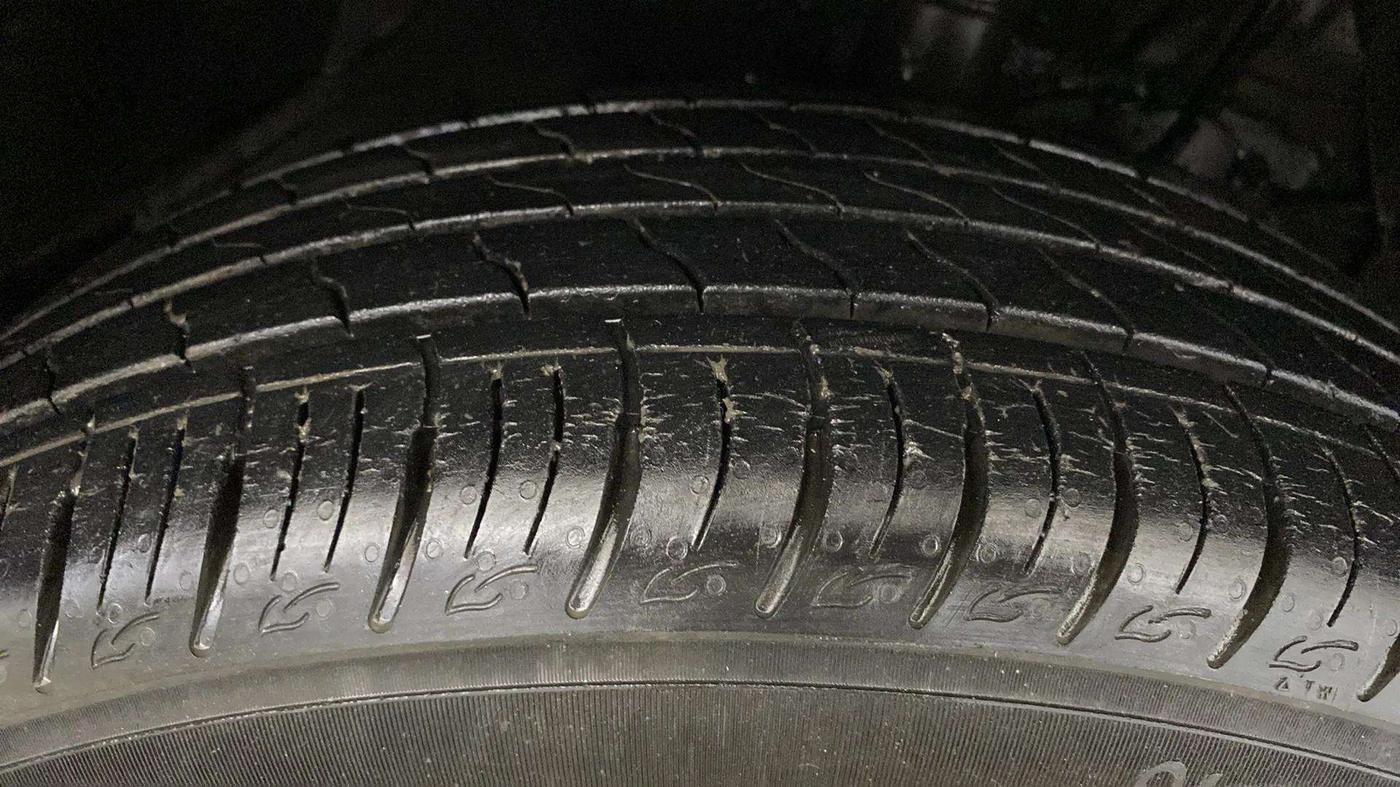 2020 Maruti Vitara Brezza VXI, Petrol, Manual, 17,320 km, Right Front Tyre Tread