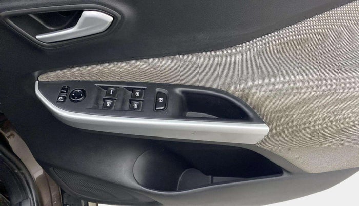 2021 Nissan MAGNITE XV TURBO, Petrol, Manual, 14,410 km, Driver Side Door Panels Control