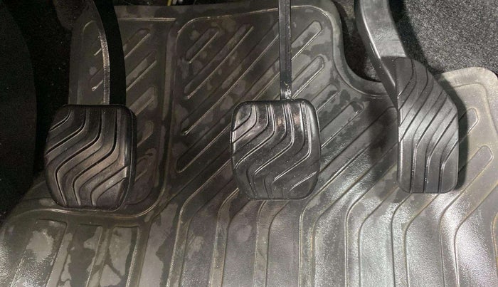 2021 Nissan MAGNITE XV TURBO, Petrol, Manual, 14,410 km, Pedals