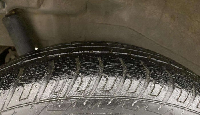 2014 Maruti Wagon R 1.0 VXI, Petrol, Manual, 21,975 km, Right Rear Tyre Tread