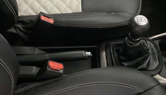 2017 Maruti IGNIS DELTA 1.2, Petrol, Manual, 48,300 km, Gear Lever