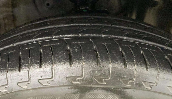 2017 Maruti IGNIS DELTA 1.2, Petrol, Manual, 48,300 km, Right Front Tyre Tread