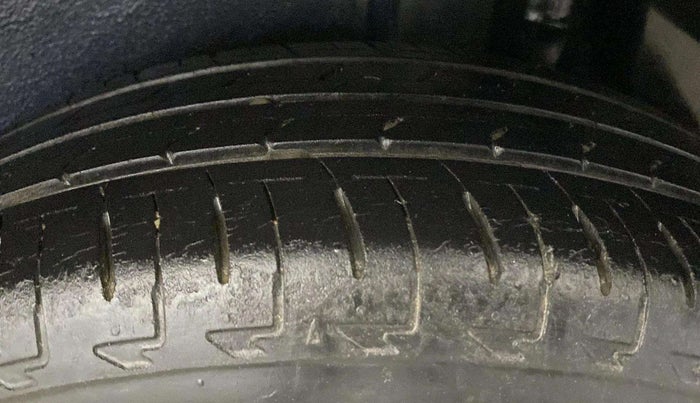 2017 Maruti IGNIS DELTA 1.2, Petrol, Manual, 48,300 km, Left Rear Tyre Tread