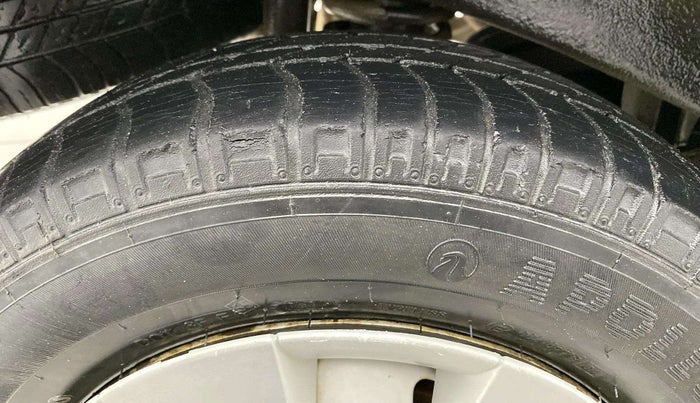 2017 Maruti Eeco 5 STR WITH A/C+HTR, Petrol, Manual, 36,418 km, Right Rear Tyre Tread