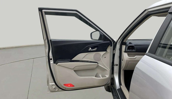 2019 Mahindra XUV300 W8 (O) 1.2 PETROL, Petrol, Manual, 70,547 km, LHS Front Door
