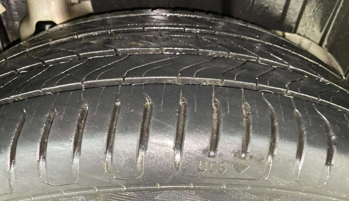 2019 Mahindra XUV300 W8 (O) 1.2 PETROL, Petrol, Manual, 70,547 km, Left Rear Tyre Tread