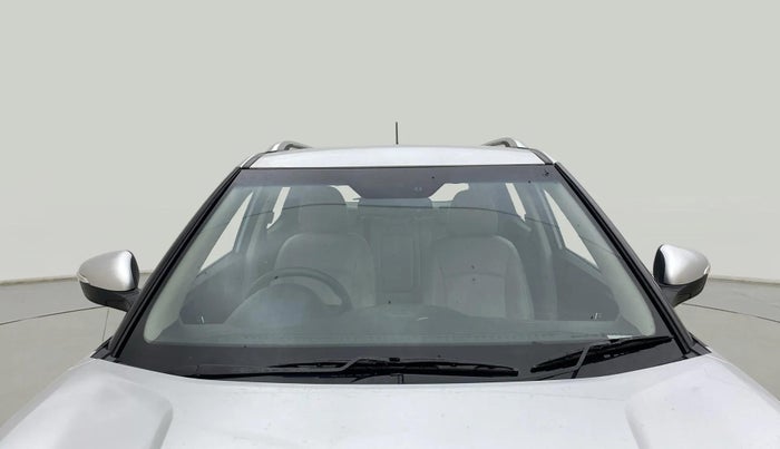 2019 Mahindra XUV300 W8 (O) 1.2 PETROL, Petrol, Manual, 70,547 km, Front Windshield
