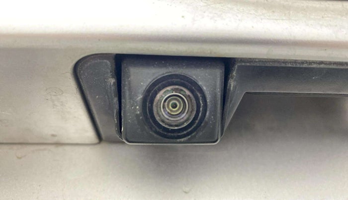 2019 Mahindra XUV300 W8 (O) 1.2 PETROL, Petrol, Manual, 70,547 km, Parking Camera