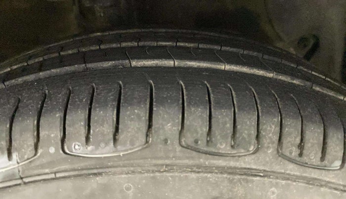 2017 Hyundai Xcent S 1.2, Petrol, Manual, 57,896 km, Right Front Tyre Tread