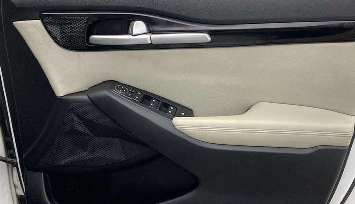 2020 KIA SELTOS HTX 1.5 PETROL, Petrol, Manual, 45,619 km, Driver Side Door Panels Control