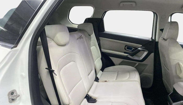 2021 Tata Safari XZ, Diesel, Manual, 40,042 km, Right Side Rear Door Cabin