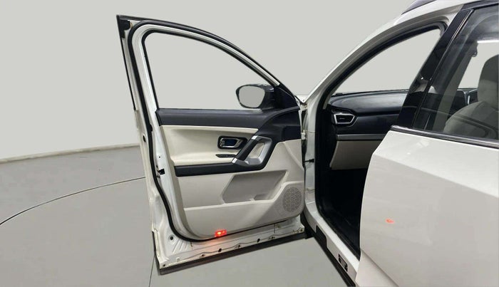 2021 Tata Safari XZ, Diesel, Manual, 40,042 km, LHS Front Door