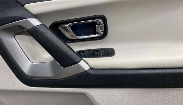 2021 Tata Safari XZ, Diesel, Manual, 40,042 km, Driver Side Door Panels Control